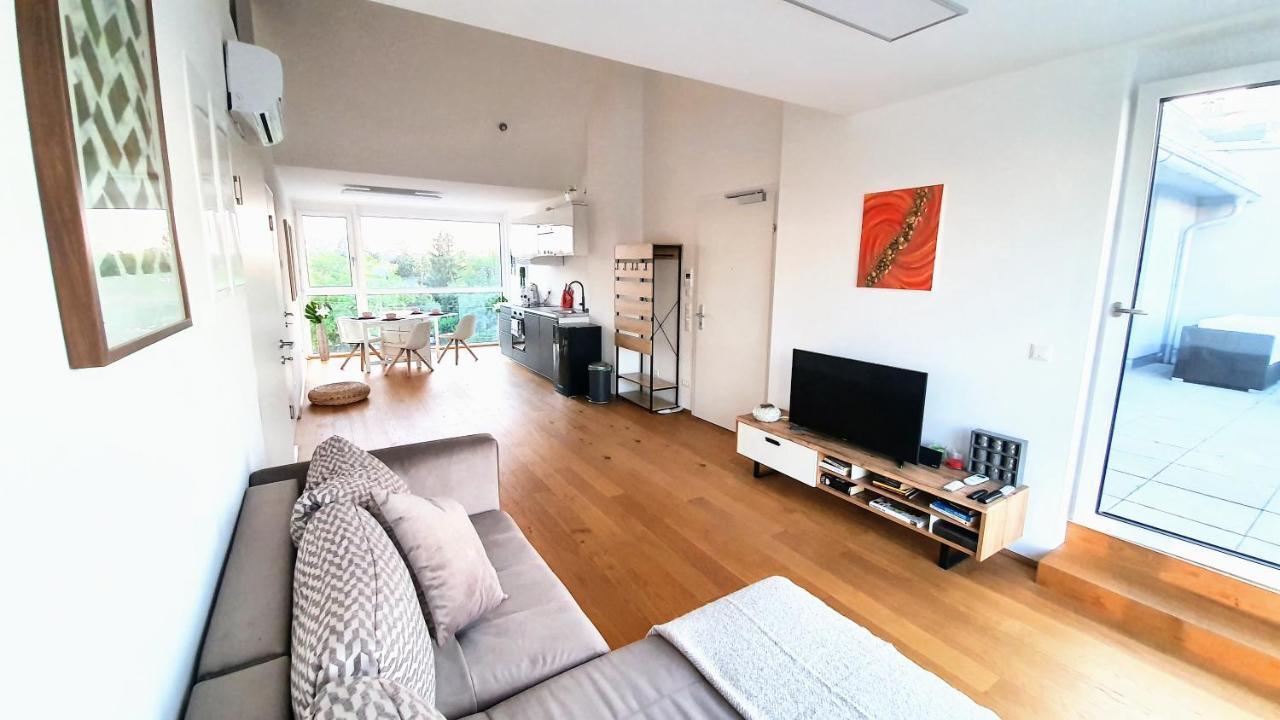Rooftop Terrace, Free Garage Parking And Pool! Wien Ngoại thất bức ảnh